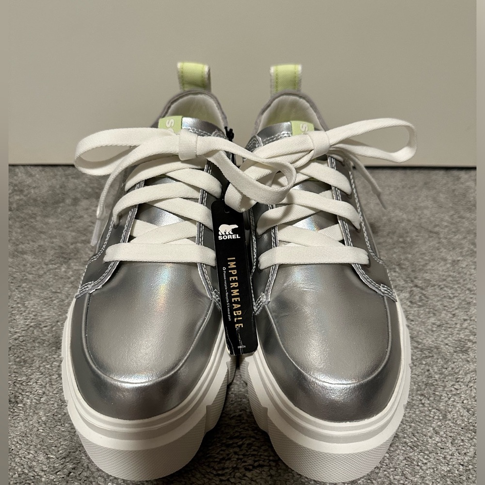 Sorel Caribou X Waterproof PlatformSneaker size 8